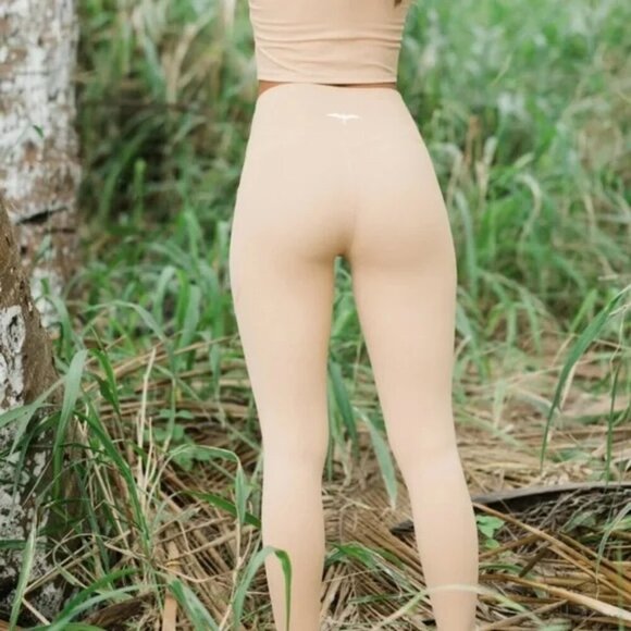 The Iwa Company High-Rise Yoga Leggings – Size XL - Picture 2 of 5